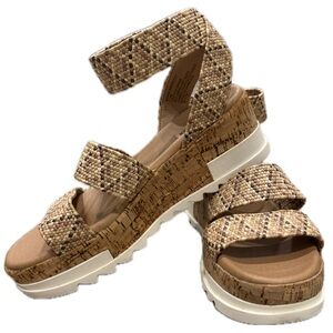 Steve Madden Tan Woven Sandals